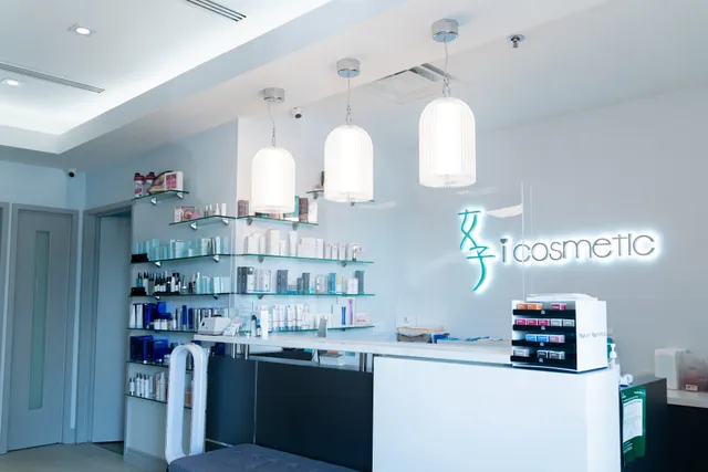 女子醫學美容【列治文店】 i Cosmetic Richmond Hill