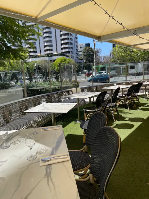 South Bar And Restaurant