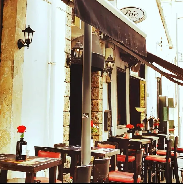 Poe Bar & Restaurant