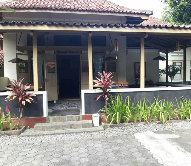 Ndalem Soeratin Guest House