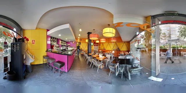 La taperia de les corts bar restaurant