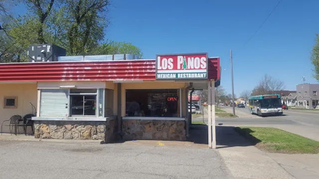 Los Pinos