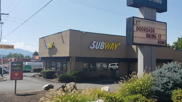 Subway (North Grants Pass)
