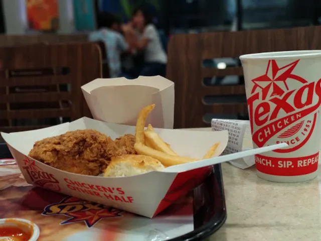 Texas Chicken Hoàng Văn Thụ