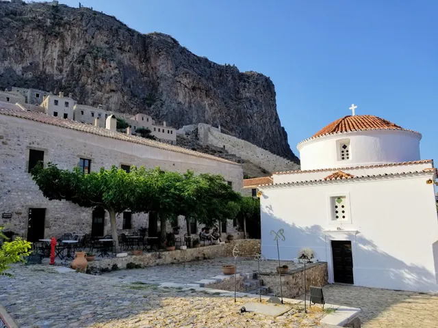 Dorovinis Monemvasia Castlehouses