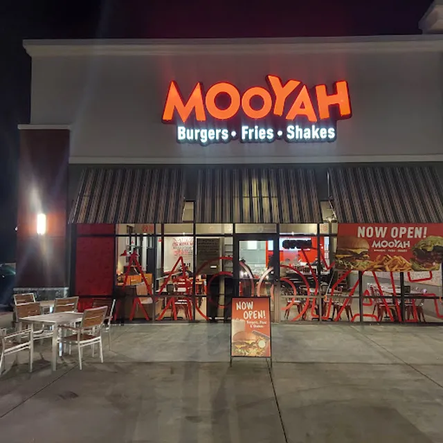 MOOYAH Burgers, Fries & Shakes