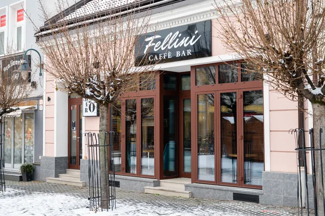 Fellini Shisha & Cocktail Bar