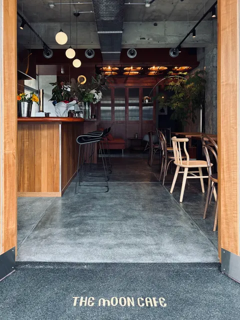 THE MOON CAFE kamakura