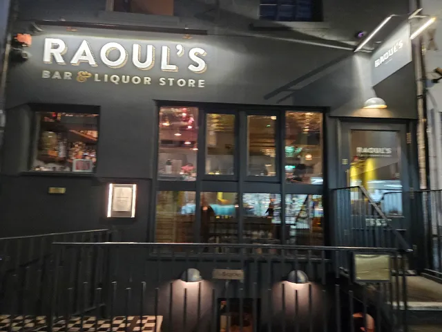 Raoul's Bar