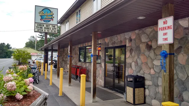 Parkside Store - Silver Lake