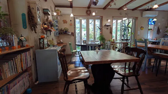 Studio & Cafe KoKuBu