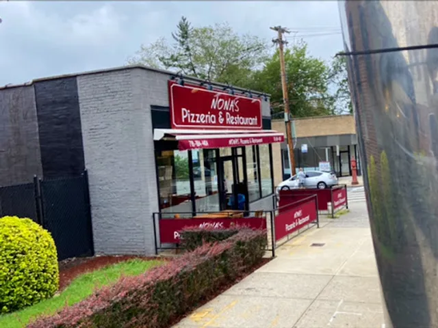 Nona's Pizza