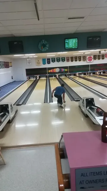 Fort Bowling Lanes