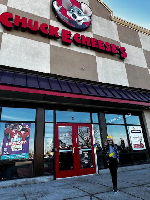 Chuck E. Cheese