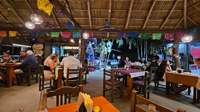La Isla Restaurant Bar