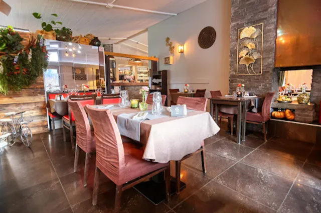 LA CREMAILLERE Taninges