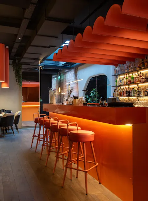 Bennie Restaurant & Bar