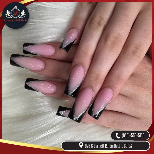 Luxury Nails Tech