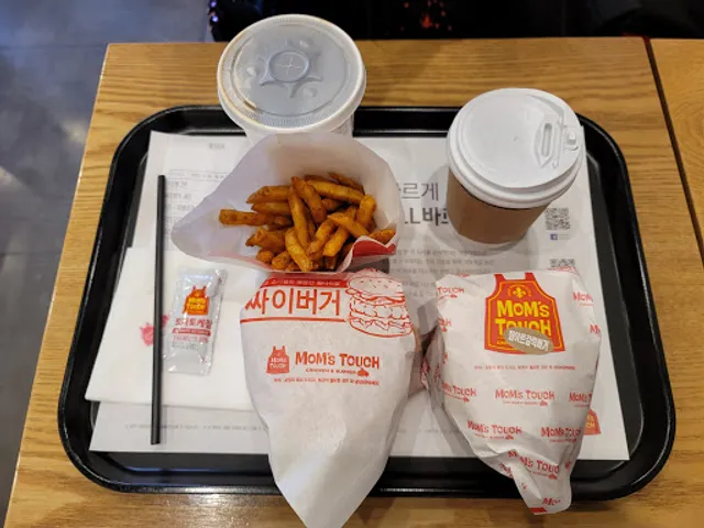 맘스터치 수원금곡점