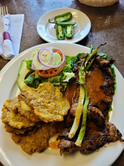 La Mariscada Restaurant & Bar