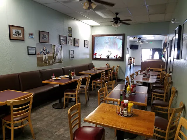 La Mesa Bistro & Bakery