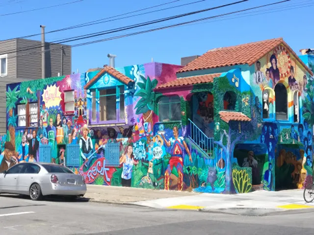 Precita Eyes Muralists