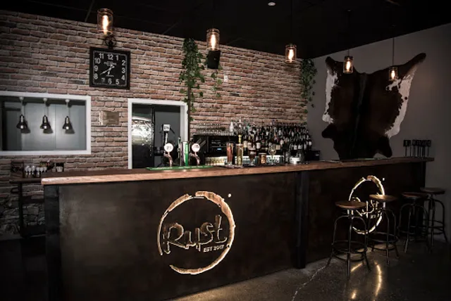 Rust Bar & Restaurant