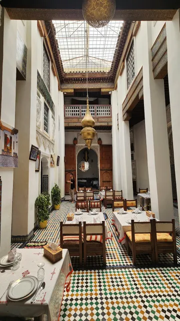 restaurant des idrisside