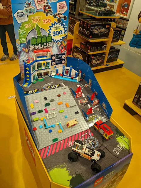 LEGO Store DiverCity Tokyo Plaza
