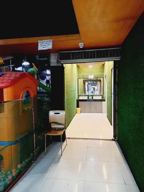 Eastern Plaza Food Court