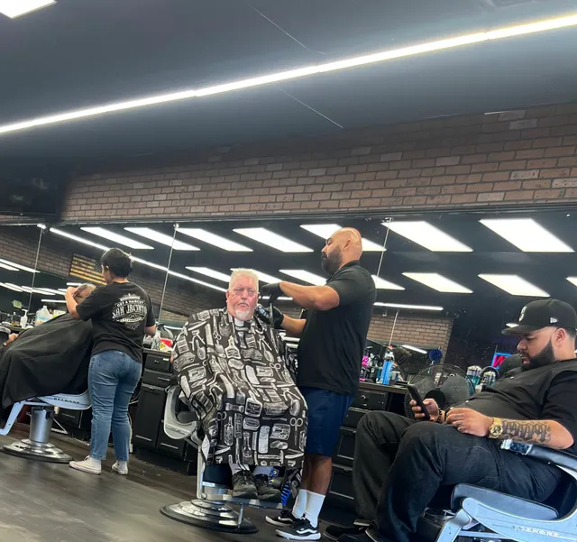 Esplanada Plaza Shopping Center