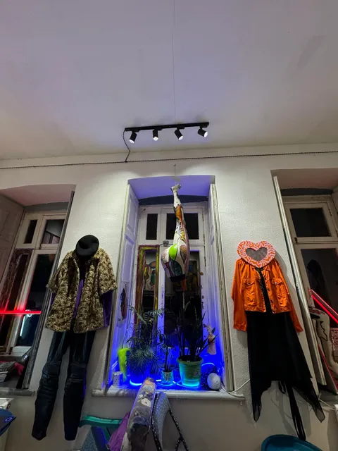 Fleabag61.ფლიბეგი61 Vintage shop and drinks