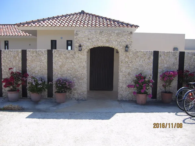 Azure The Villa All-Suite