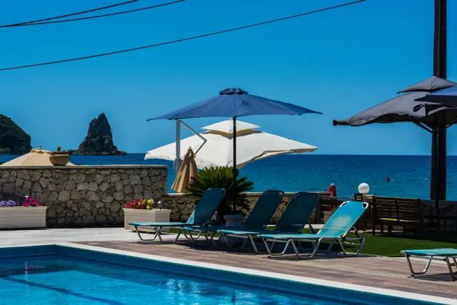 Fanis seafront apartments