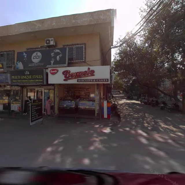 BONZELO - Biscuits & Cake