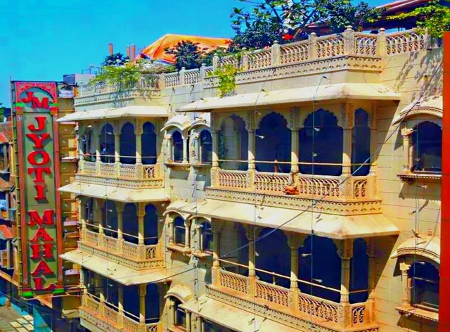 Jyoti Mahal A Royal Heritage Hotel - 5 Mins from New Delhi Railway station & 2Mins From Metro.