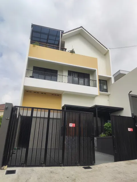 Mogen Villa Setiabudi Regency