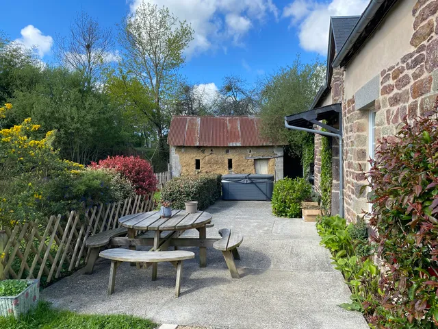 Gîte Cottage Le Giré 3* et chambre d hôtes l‘Escale