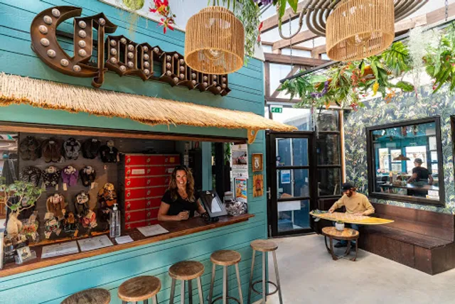 Aloha Beachclub Surfschool Surfshop