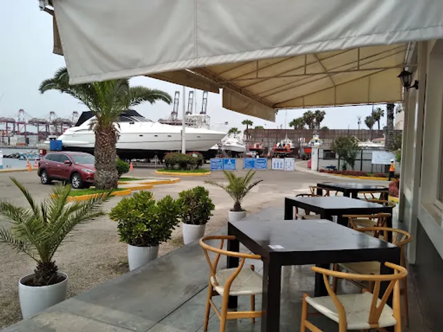 Cabos Restaurante del Puerto Perú