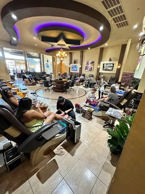 Hollywood Spa & Nails