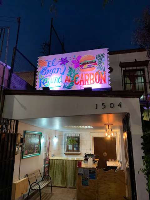 Hamburguesas y Dogos El Gran Kajuna