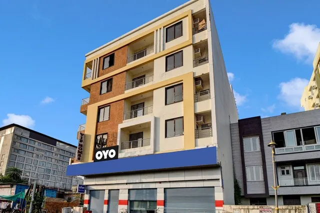 OYO Flagship The Hotel Vip