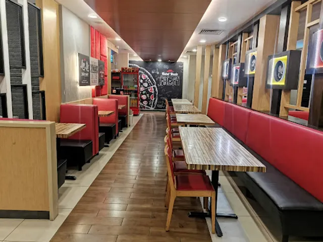 Pizza Hut Restaurant Kuhara Tawau