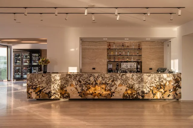 Periplous Restaurant