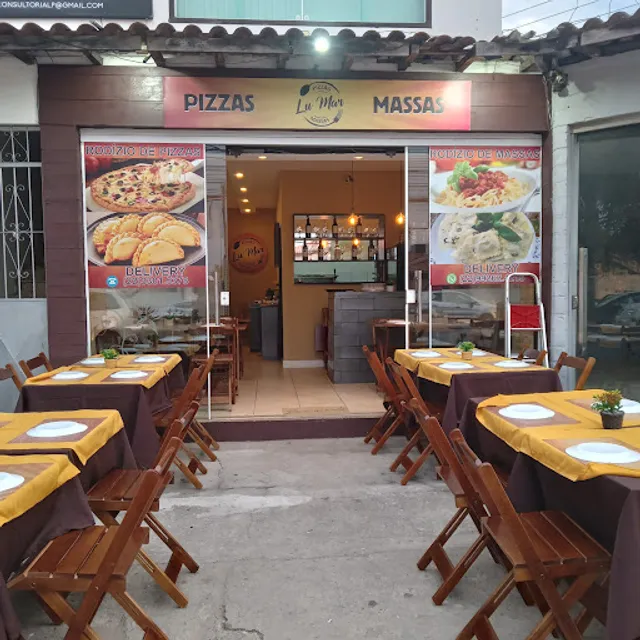 lumar pizzas e Massas