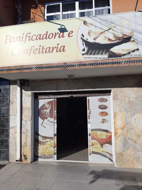 Panificadora e Confeitaria Pão Quente