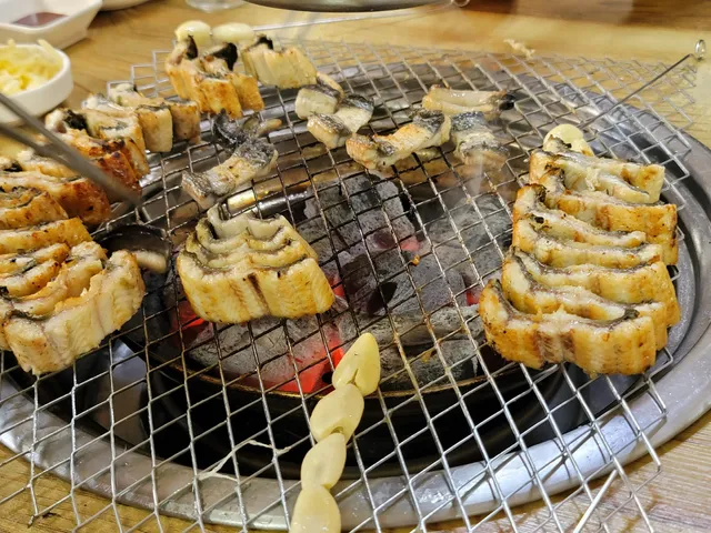 어만형제 민물장어구이