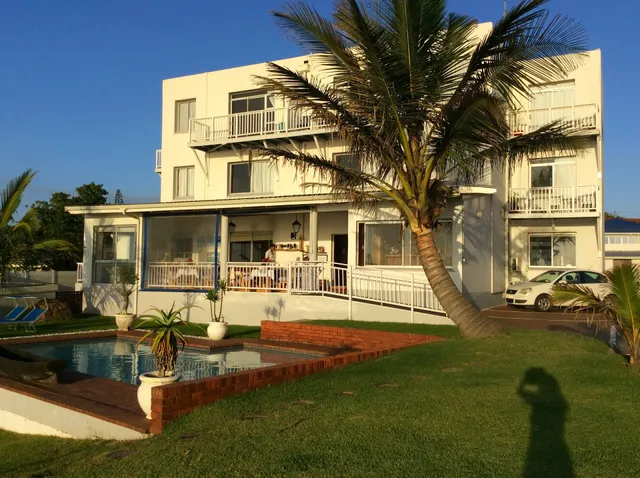 Tradewinds Lodge B&B