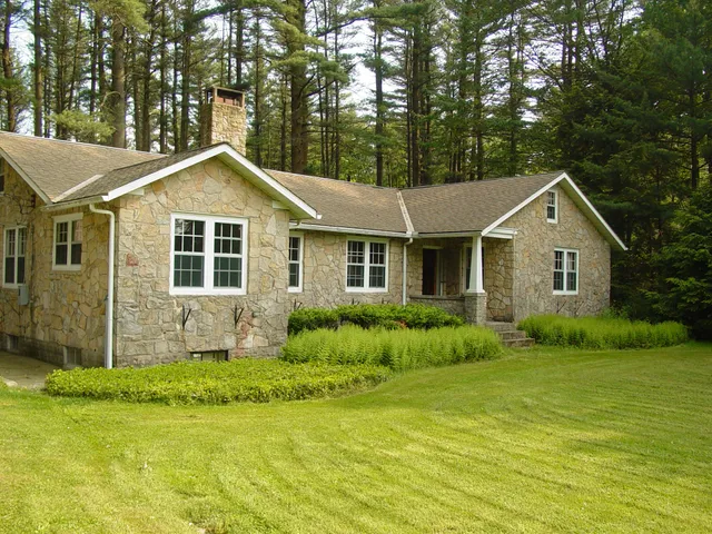 Shamrock Woods Lodge